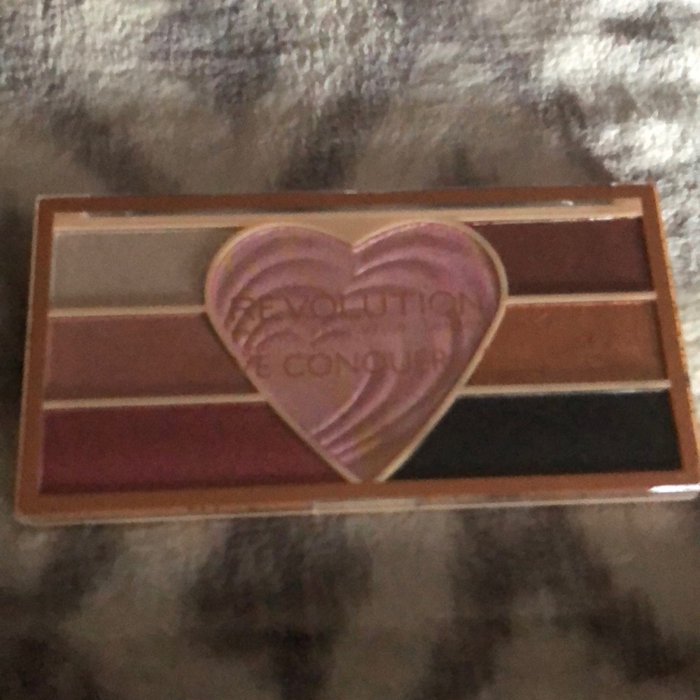 Makeup Revolution Love Conquers All